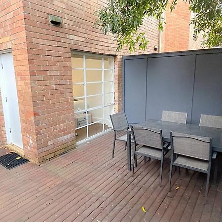 شقة East Melbourne Unit With Courtyard المظهر الخارجي الصورة