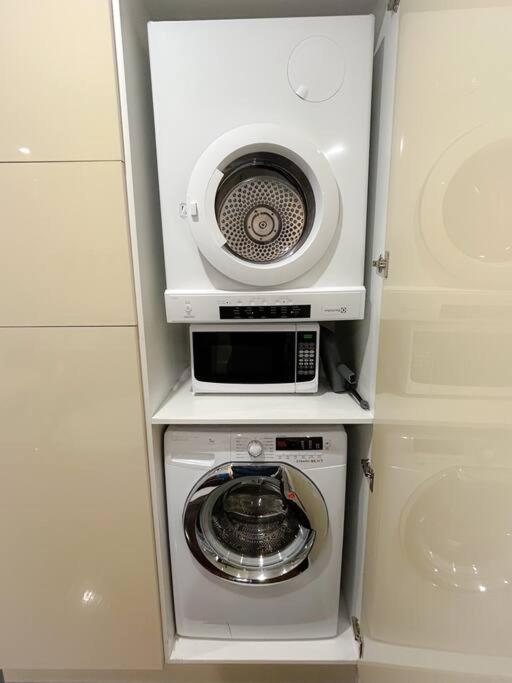 شقة East Melbourne Unit With Courtyard المظهر الخارجي الصورة